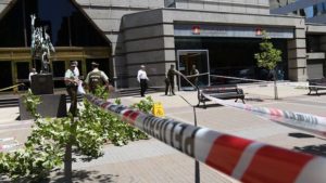 VIDEO | Cliente de restorán logra impactante grabación de asalto al BancoEstado de Apoquindo