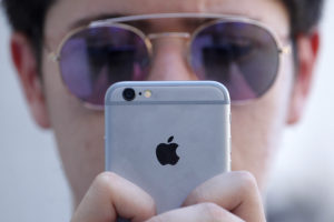 Lo que debes saber para ser parte de la millonaria demanda de organización chilena contra Apple por iPhone