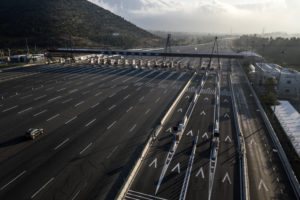 Gobierno decide indemnizar a autopistas que adoptaron el denominado 