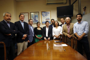 Oposición creará comisión para analizar acusación constitucional contra ministro Chadwick