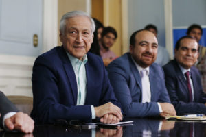 Heraldo Muñoz viraliza desfavorable imagen de Cecilia Pérez para burlarse de su agenda contra Bachelet