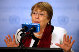Bachelet critica  