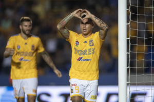 Eduardo Vargas anotó en la goleada de Tigres frente a Tijuana