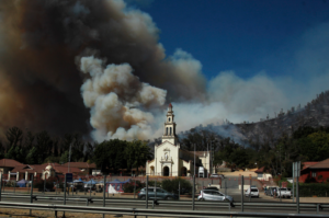 Muere sospechoso de haber iniciado incendio en Lo Vásquez: sufrió infarto al ser detenido