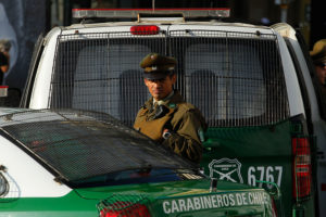 Detienen a dos sujetos por robo y secuestro en Conchalí: víctima estaba en el portamaletas