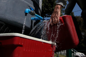 Gobierno aclara: empresas sin agua para sus trabajadores no pueden funcionar