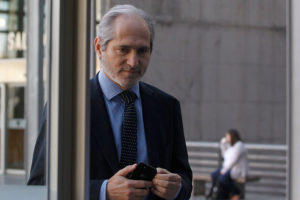 Fiscal por absolución de Sabat: 
