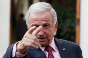 Ministro Larraín destaca las proyecciones positivas del FMI para Chile