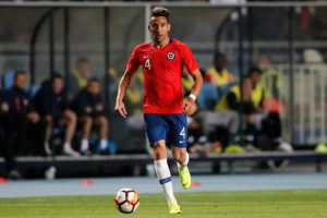 Mauricio Isla podría volver a la Premier League como refuerzo del Fulham