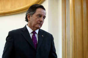 Canciller Ampuero confirma que Chile mantendrá su embajada en Venezuela