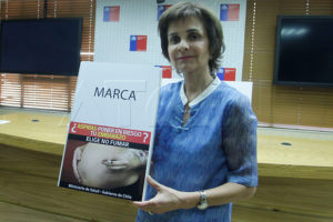 Minsal presenta nuevas advertencias para las cajas de cigarros