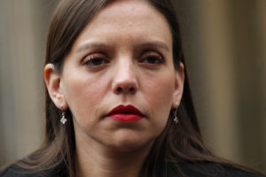 Diputada Flores dedica furioso comentario a “medios de izquierda Chilevisión y CNN Chile” por informar que Matías Pérez Cruz financió a Kast