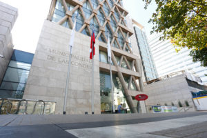 Las Condes despidió a ex carabinero que se burló de ataque lesbofóbico