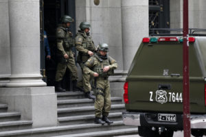 Apenas el 3,7% de los avisos de bomba en Chile son reales