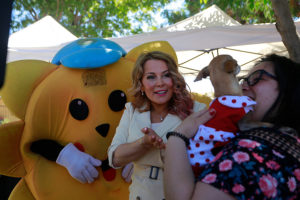 FOTO | Cathy Barriga otra vez en la polémica por gigantografía de ella misma 