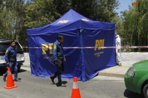 Encuentran a hombre y mujer colgados en puente Tricauco de Santa Juana