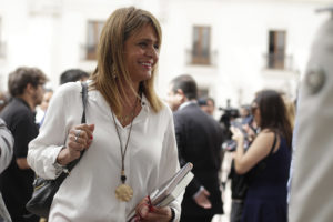 Revelan whatsapp de Van Rysselberghe quejándose con Paulina Núñez por su crítica a subsecretario Castillo