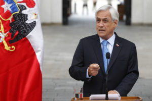 Piñera asegura que reforma va a mejorar pensiones 