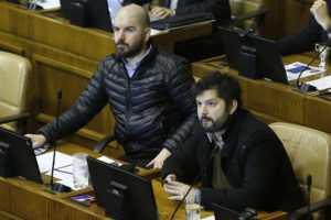 Frente Amplio cuestiona viaje de Piñera a Cúcuta: 