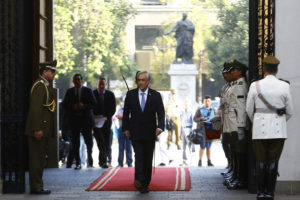 Piñera reitera decisión de viajar a Cúcuta en medio de incendios forestales
