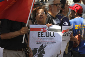 Cinco detenidos tras incidentes frente a embajada de Venezuela en Chile