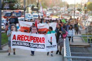 Vecinos protestaron por millonario gasto en Festival de Viña del Mar