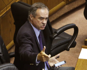 Ignacio Walker se suma al oficialismo y pide que Bachelet se pronuncie por Venezuela