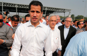 Guaidó se reunirá con Macri y atrasa llegada a Venezuela