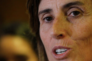 Ministra Cubillos prende el debate con respuesta a Daniel Matamala y gatilla festival de comentarios