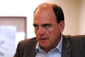 Ministro Monkeberg desdramatiza críticas de la UDI a la diputada Núñez: 