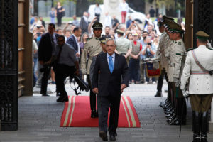 Presidente Piñera lidera comité político en La Moneda y este martes retoma sus vacaciones