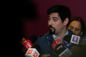 Cerro Navia: acusan a ministra de Educación por deuda de $10.900 millones