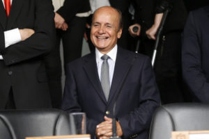 “Tengo fotos de él…”: Horacio Saavedra sale en defensa de Cathy Barriga con denuncia contra concejal opositor