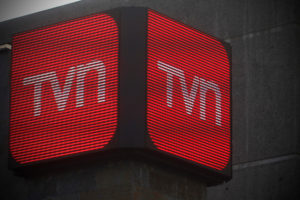 Negociación colectiva: sindicatos de TVN aprobaron huelga