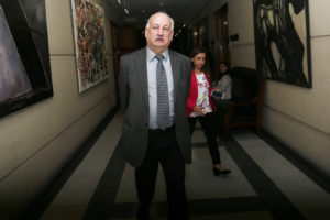 Teillier acusa al Gobierno de invitarlo a reunirse con Piñera por WhatsApp: 