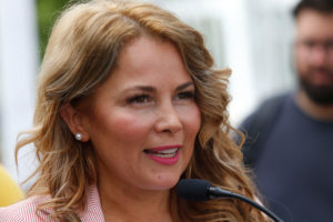 Alcaldesa Cathy Barriga: 