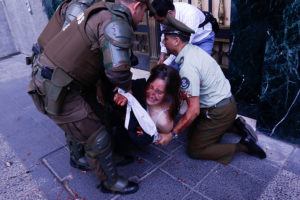 INDH cuestiona nuevos protocolos de Carabineros sobre uso de la fuerza y actuar en manifestaciones