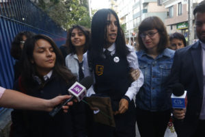 FOTOS | Estudiante trans al entrar a clases: 