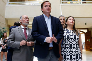 DC pide a Contraloría indagar las cuentas bots que apoyan 