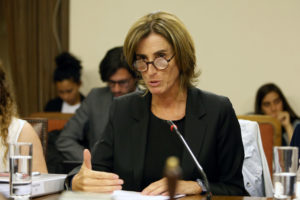 Ministra: “Nuestro compromiso es aumentar la matrícula en la educación pública