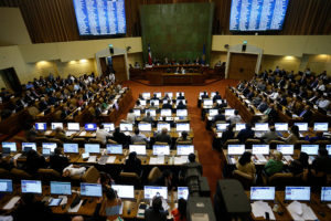 Cámara de Diputados aprobó proyecto para que sus funcionarias puedan participar de la huelga feminista