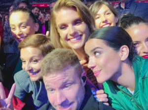Actores, cantantes y rostros de TV hicieron fila para tomarse selfies con los Backstreet Boys