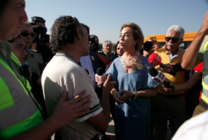 FOTOS | Taxistas encararon a la ministra Gloria Hutt por Ley Uber: 