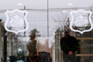 Denuncian millonarias mesadas para ex comandantes en jefe del Ejército