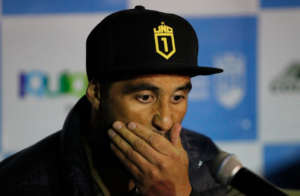 Medio español apunta a Claudio Bravo y Mark González en caso de evasión de impuestos