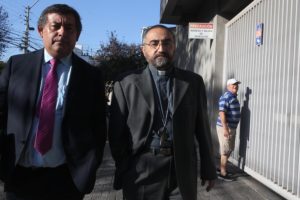 Obispo de Arica está imputado como encubridor de abusos de tres sacerdotes