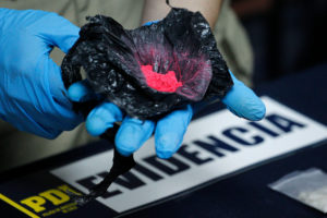 PDI detuvo a holandés con 81 ovoides de éxtasis en el cuerpo