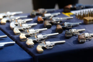 Incautan 108 armas que estaban inscritas a nombres de personas fallecidas