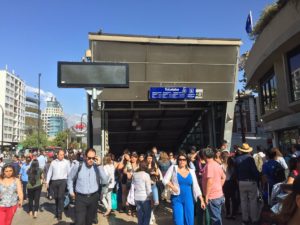 Falla eléctrica en el Metro: Nueve estaciones de la Línea 4 sin servicio