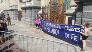 VIDEO | Mujeres cristianas feministas protestaron en la Catedral: 